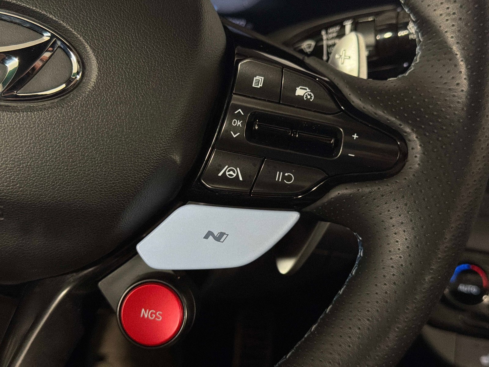 Used 2023 Hyundai Elantra N FWD image 45