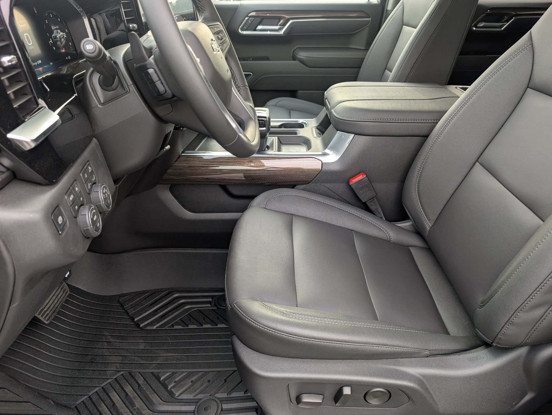 New 2026 Chevrolet Silverado 1500 LT Trail Boss w/ LT Trail Boss Premium Package AWD/4WD image 17