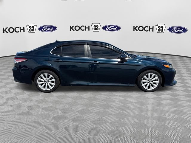 Used 2020 Toyota Camry LE FWD image 9