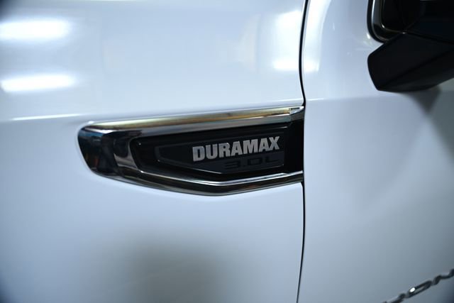 Used 2023 GMC Yukon XL SLT w/ SLT Luxury Package image 13