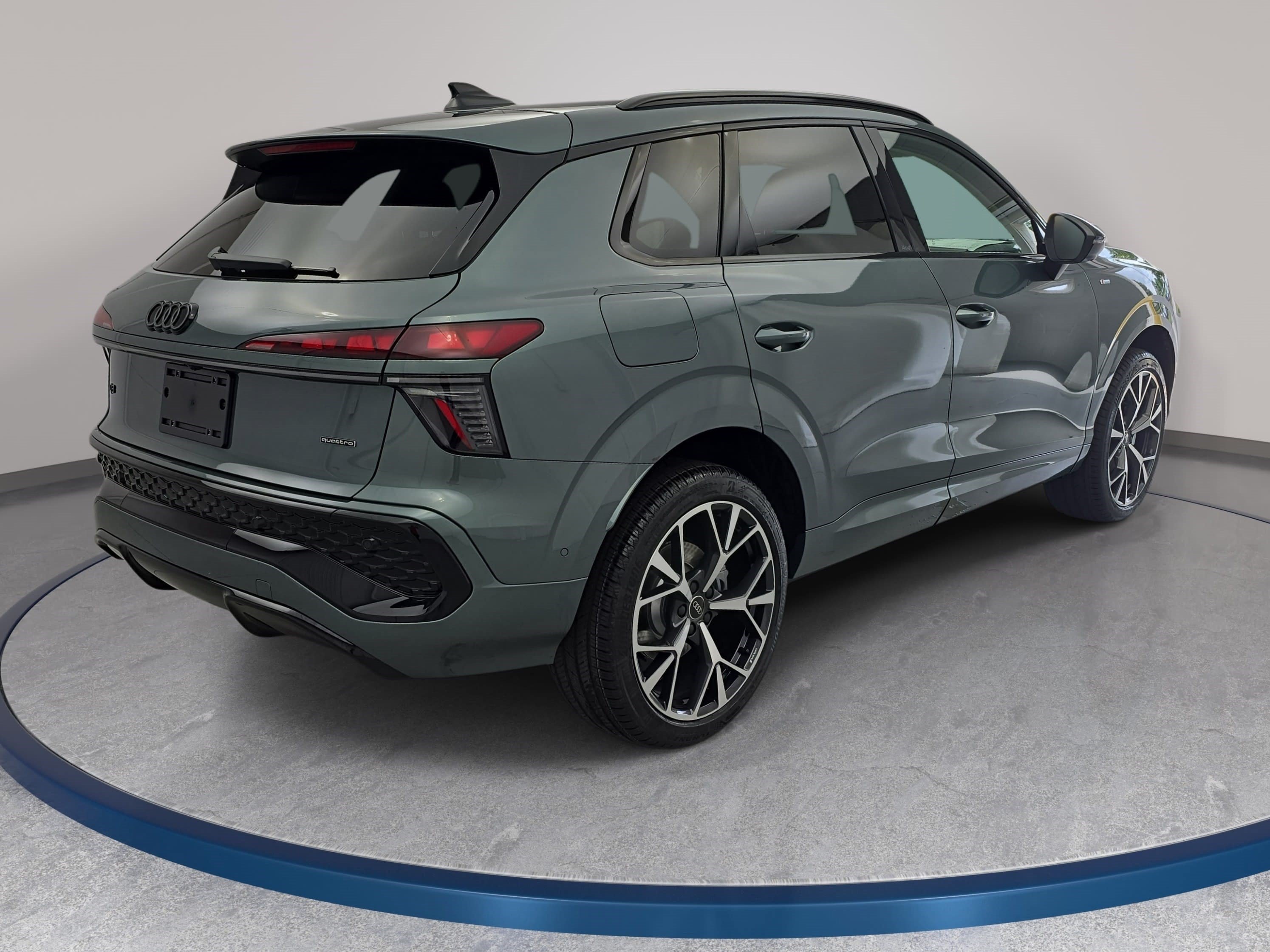 New 2026 Audi Q3 quattro 2.0T AWD/4WD image 5