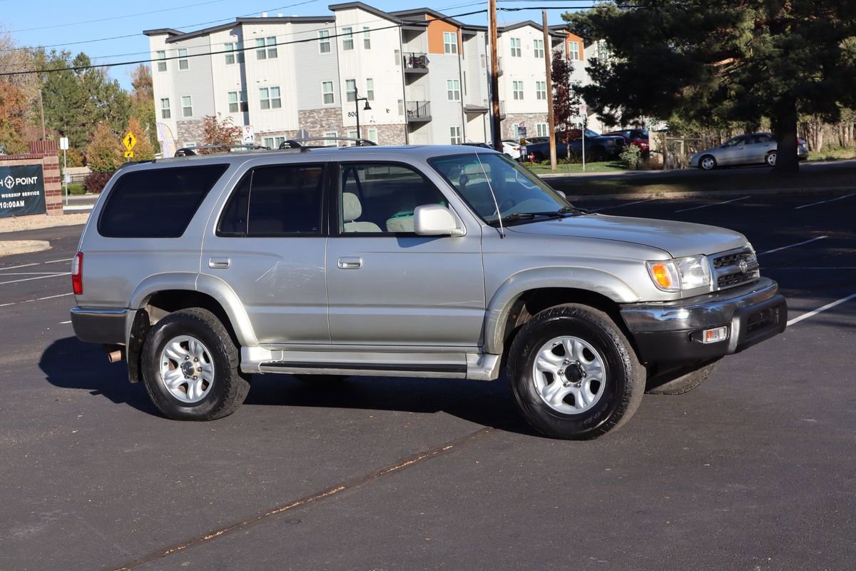 Used 2000 Toyota 4Runner SR5 w/ Upgrade Value Pkg 4 image 2