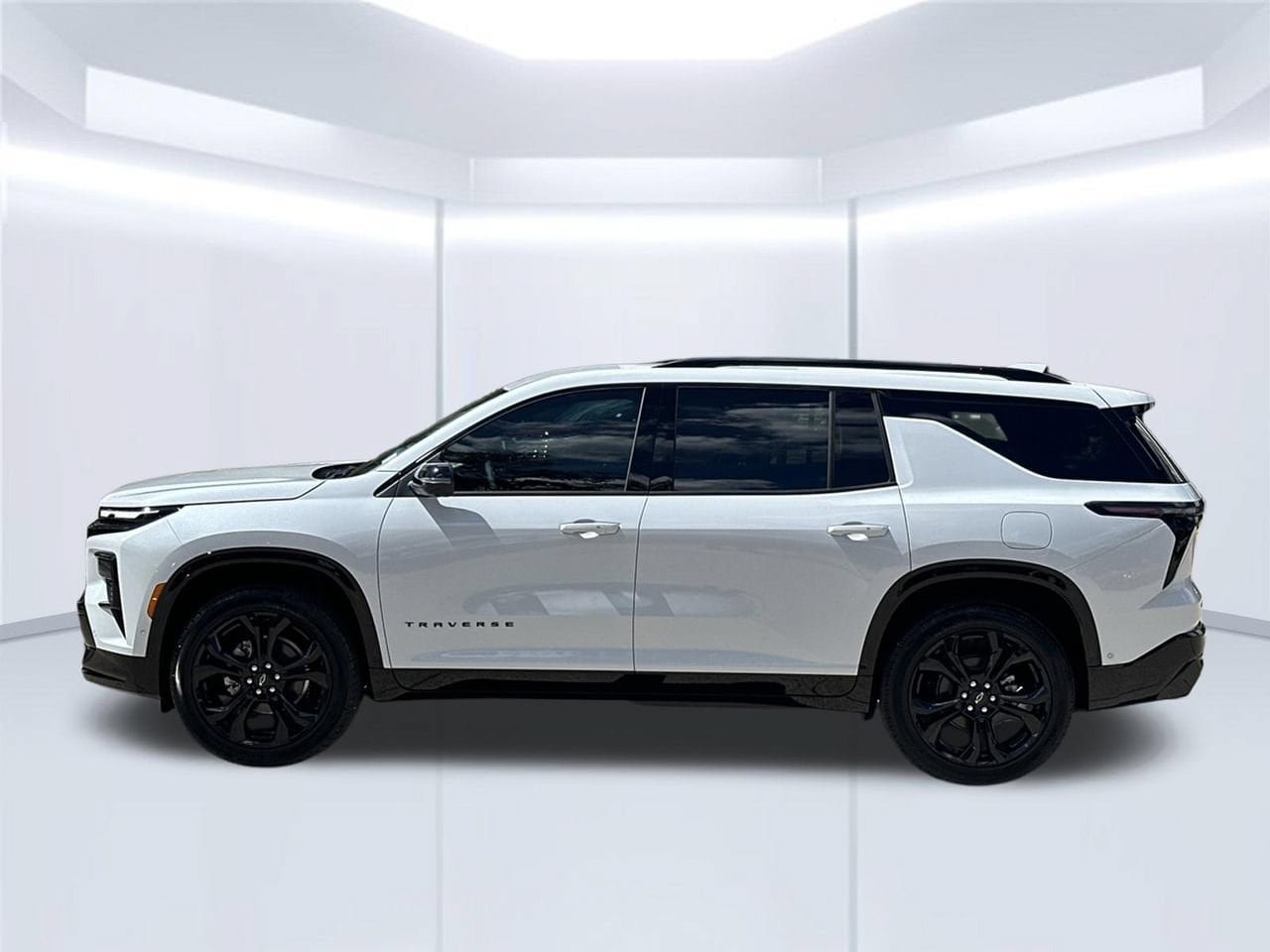 New 2027 Chevrolet Traverse RS FWD image 2