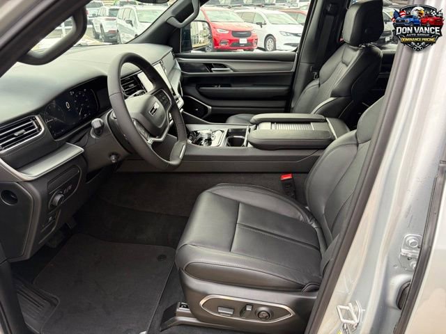New 2026 Jeep Grand Wagoneer L Limited AWD/4WD image 9