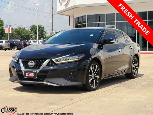Used 2023 Nissan Maxima SV w/ Floor Mat Group FWD image 3