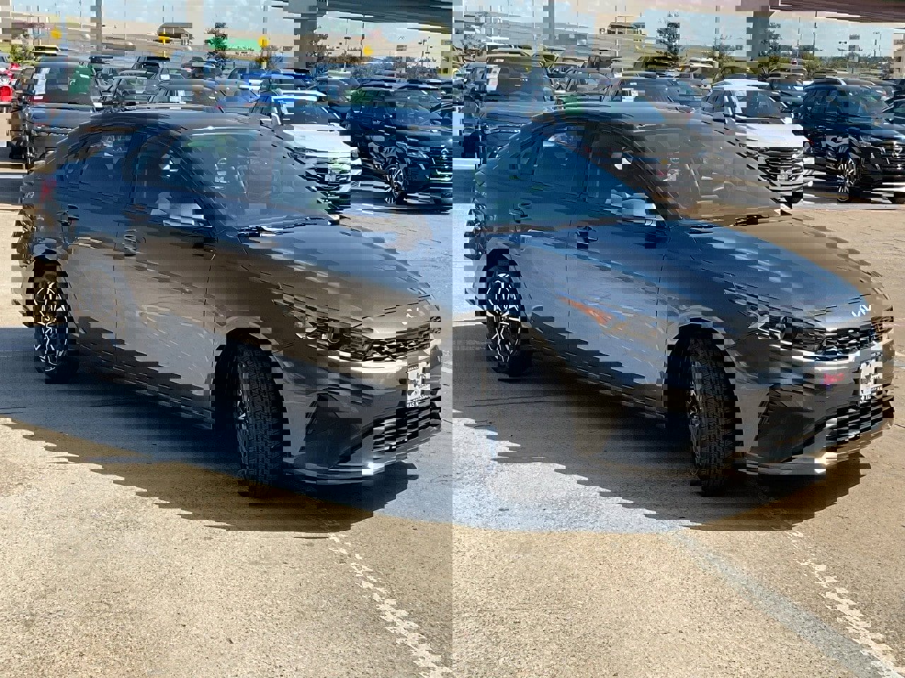 Used 2024 Kia Forte LXS image 4