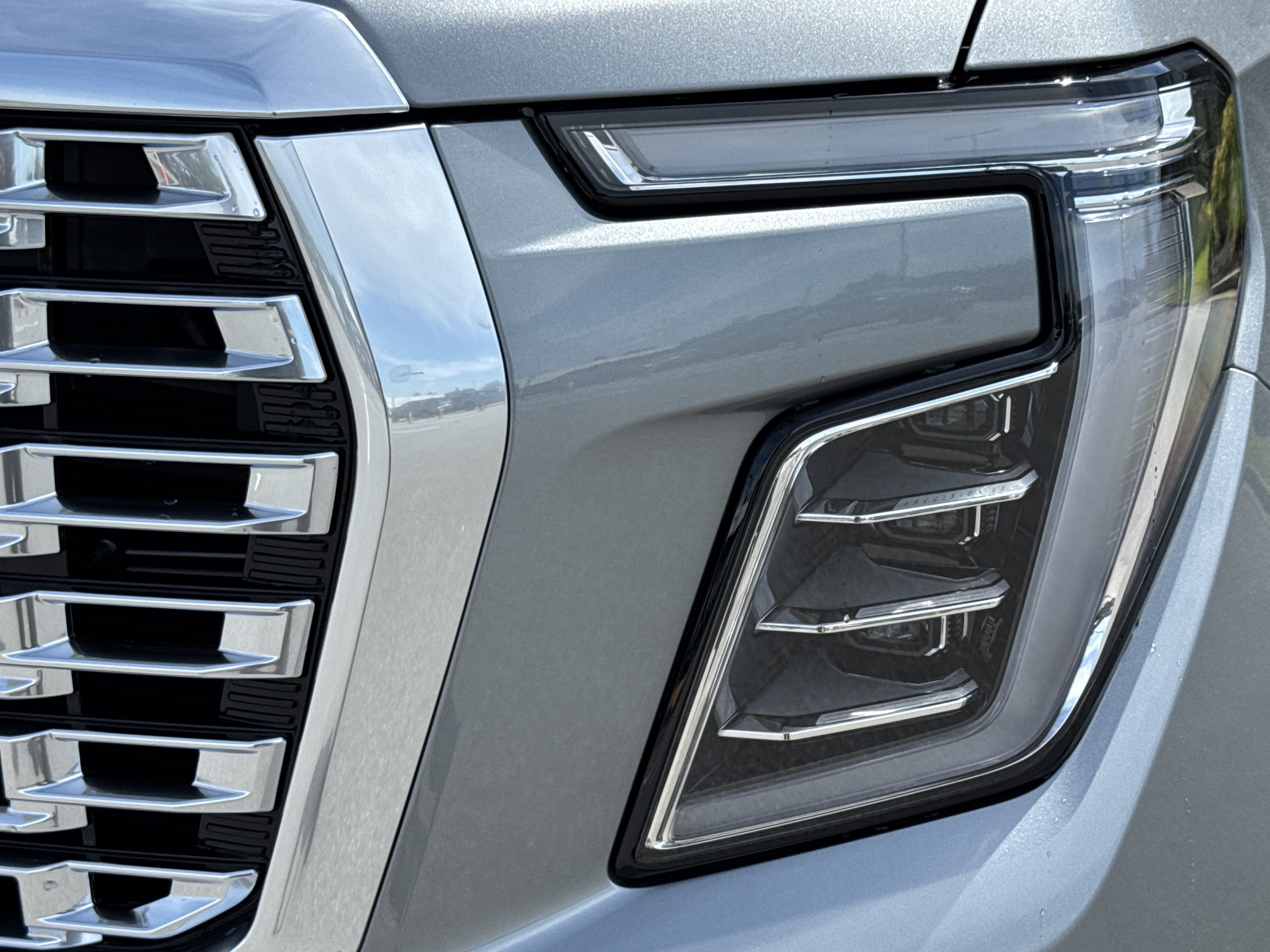 New 2026 GMC Yukon Denali w/ Sun & Power Step Package AWD/4WD image 6