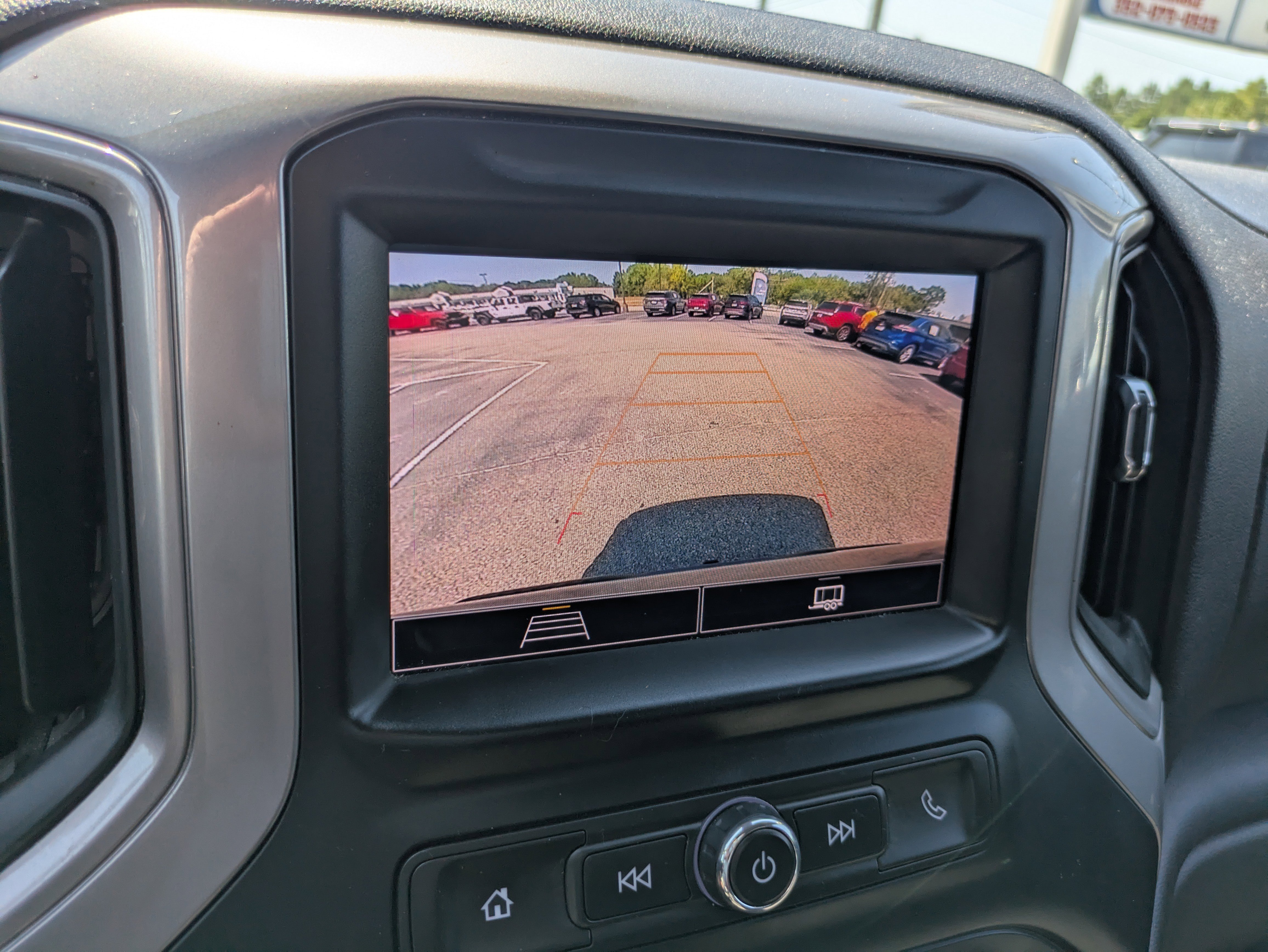 Used 2023 Chevrolet Silverado 1500 Custom image 23