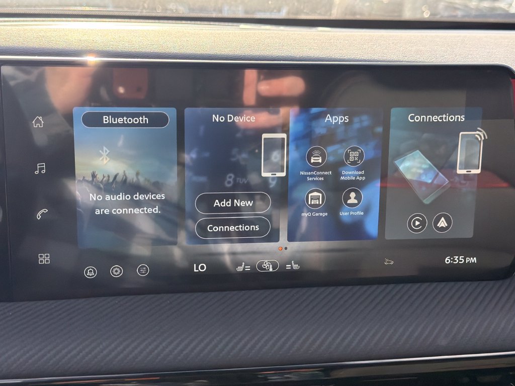 New 2026 Nissan Kicks SR w/ Cold Weather Package FWD image 24