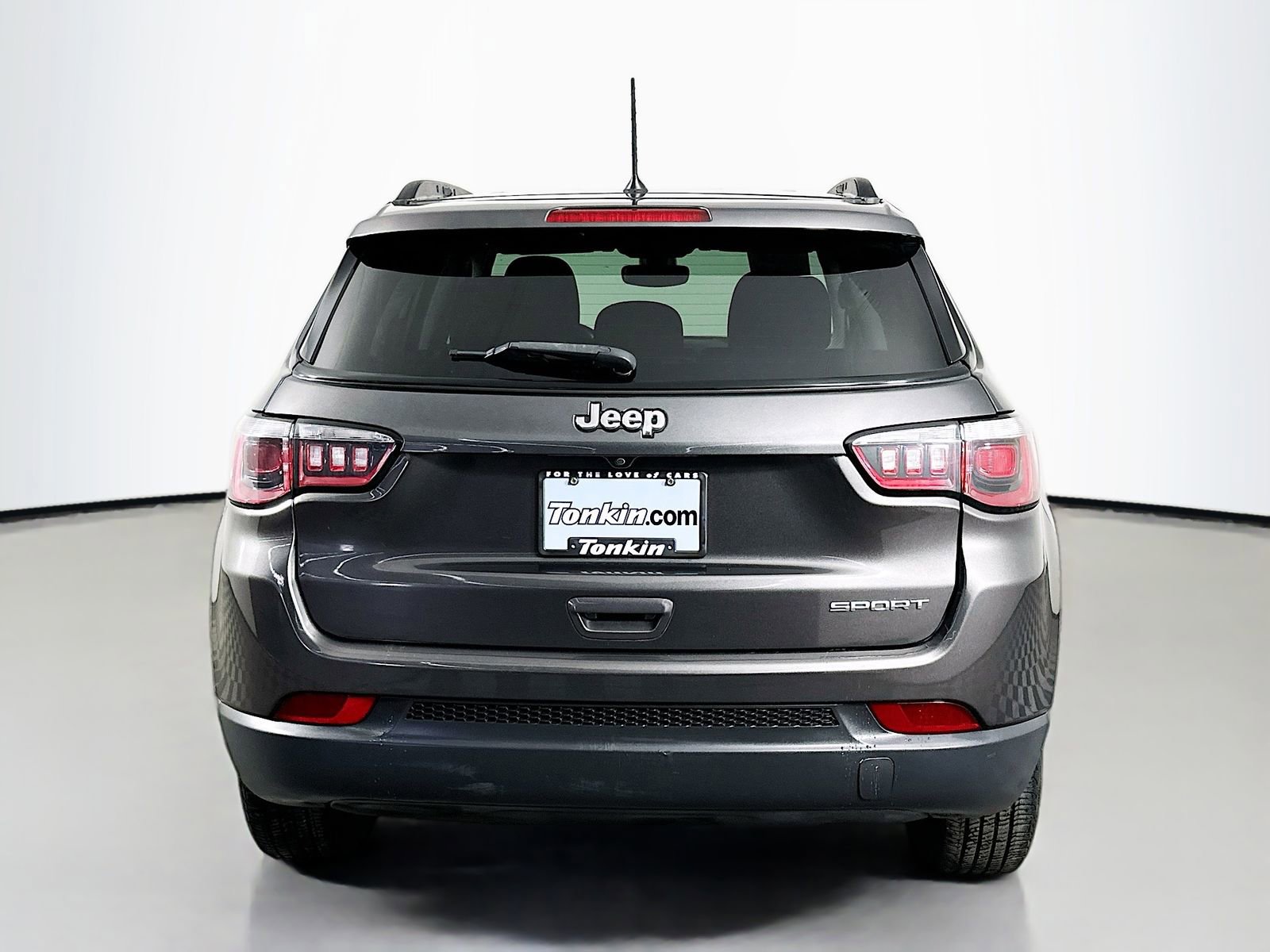 Used 2018 Jeep Compass Sport image 8