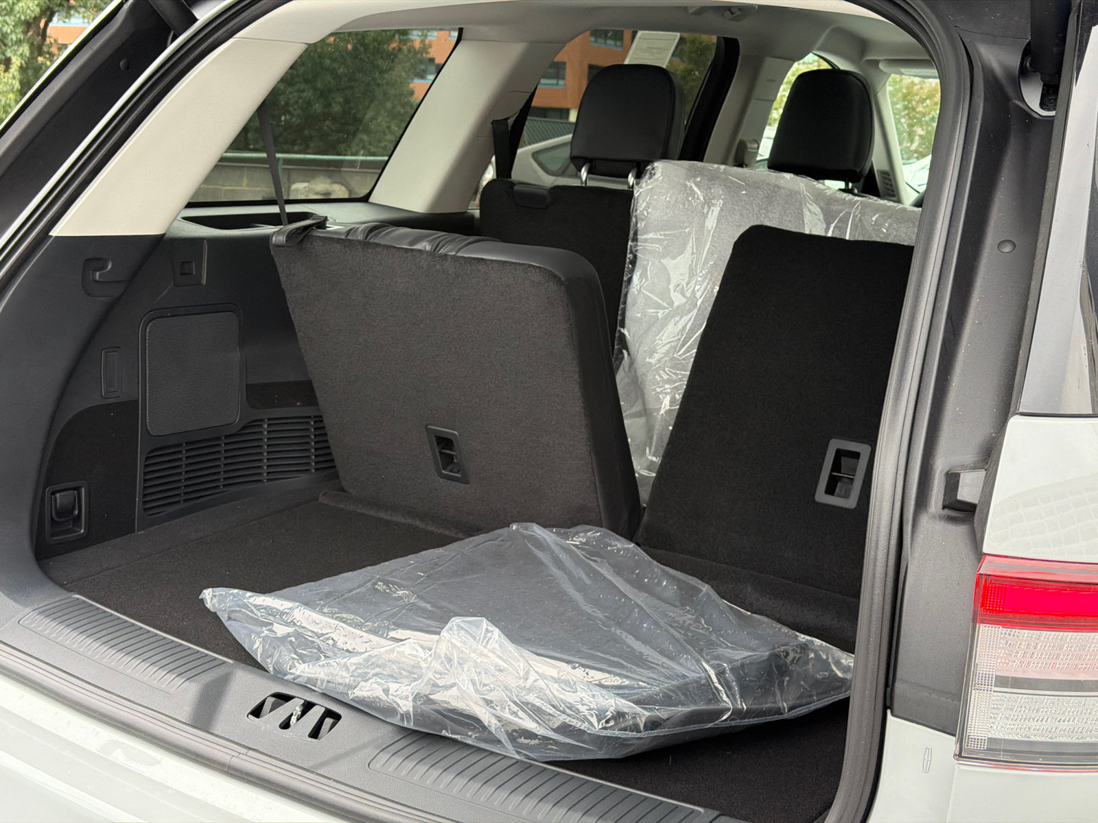 New 2027 Lincoln Aviator AWD w/ Jet Appearance Package image 7