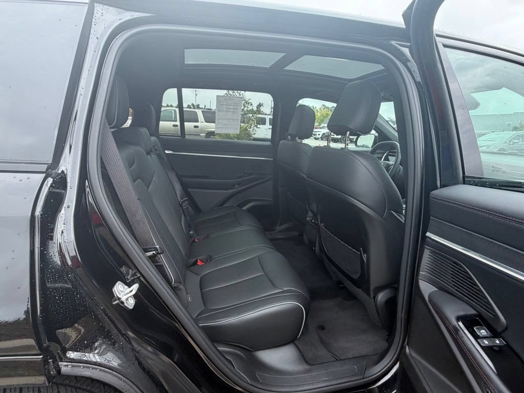 Used 2025 Jeep Wagoneer S Limited AWD/4WD image 46