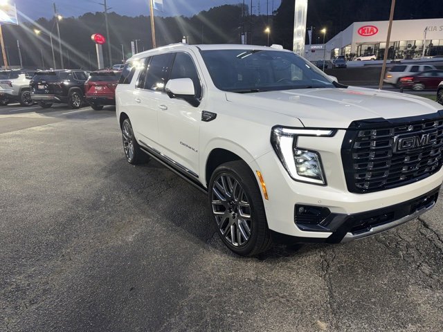 Certified 2025 GMC Yukon XL Denali Ultimate image 4