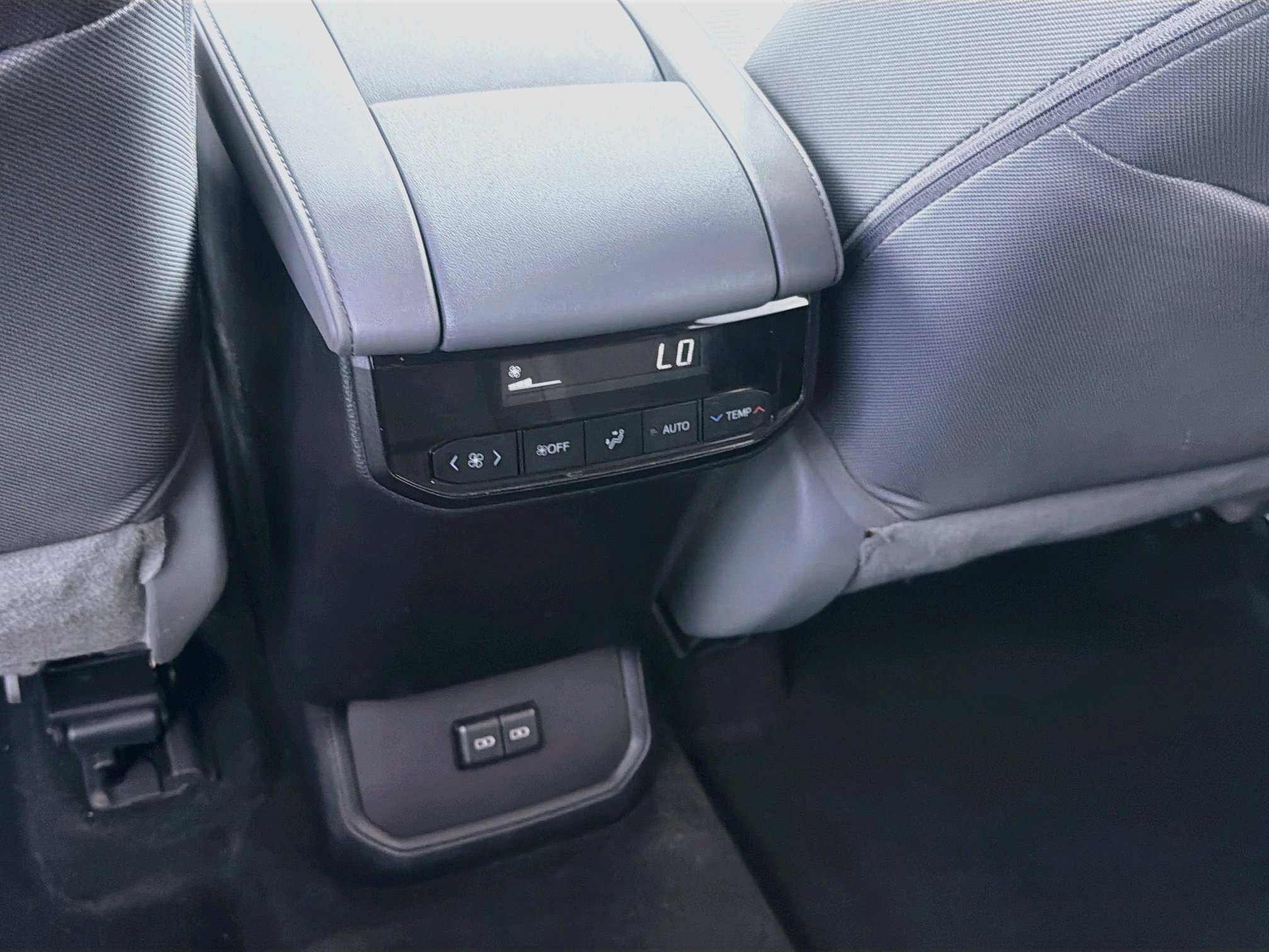 Used 2023 Toyota Highlander LE FWD image 22