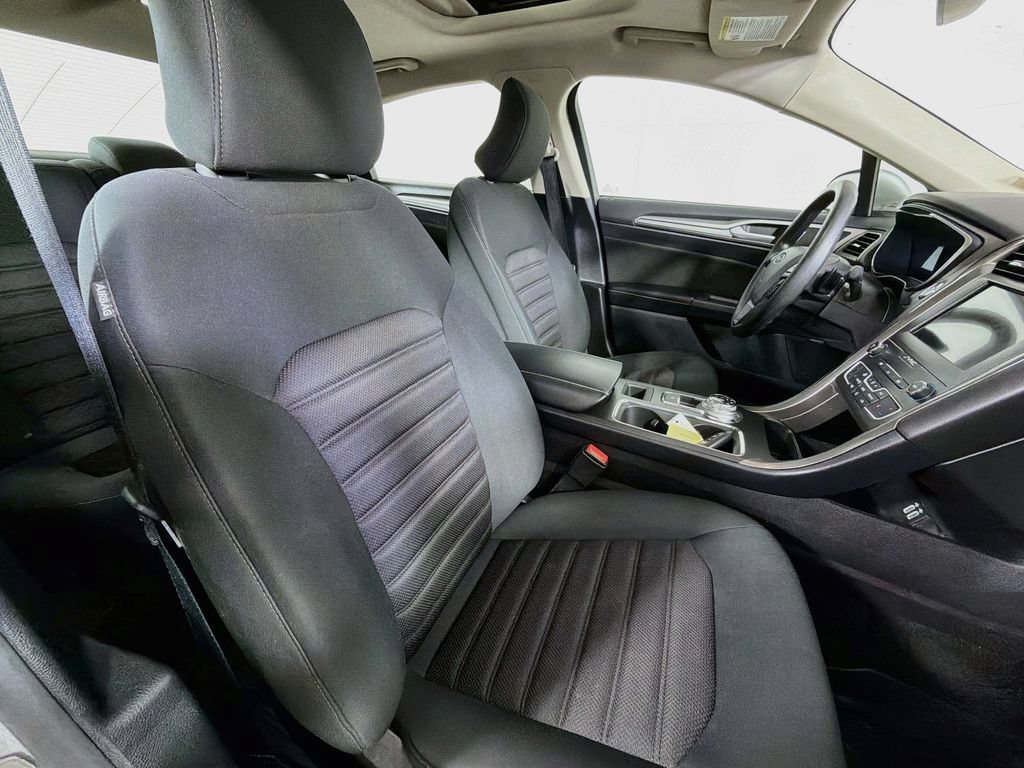 Used 2019 Ford Fusion SE AWD/4WD image 25