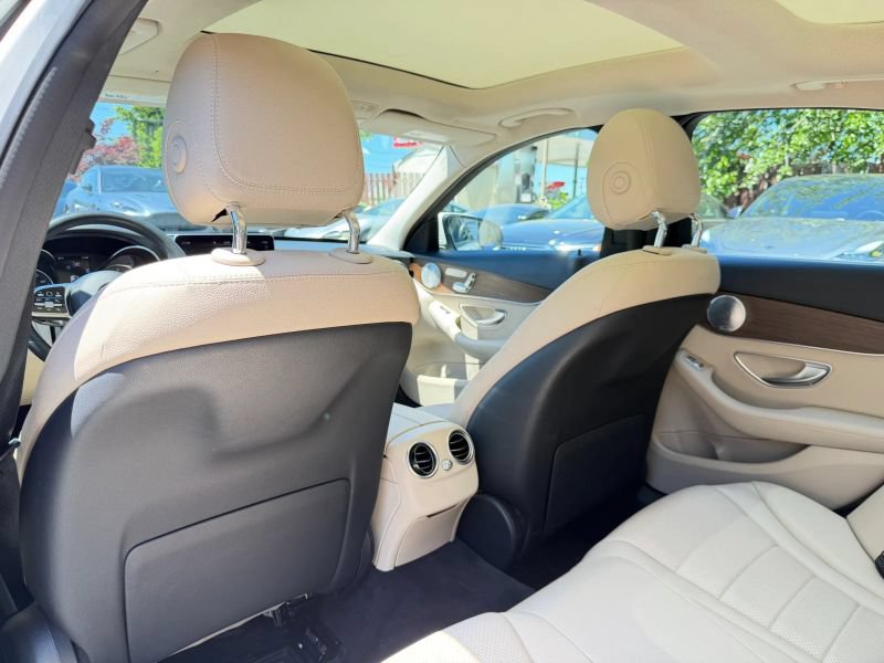 Used 2019 Mercedes-Benz C 300 4MATIC Sedan image 18