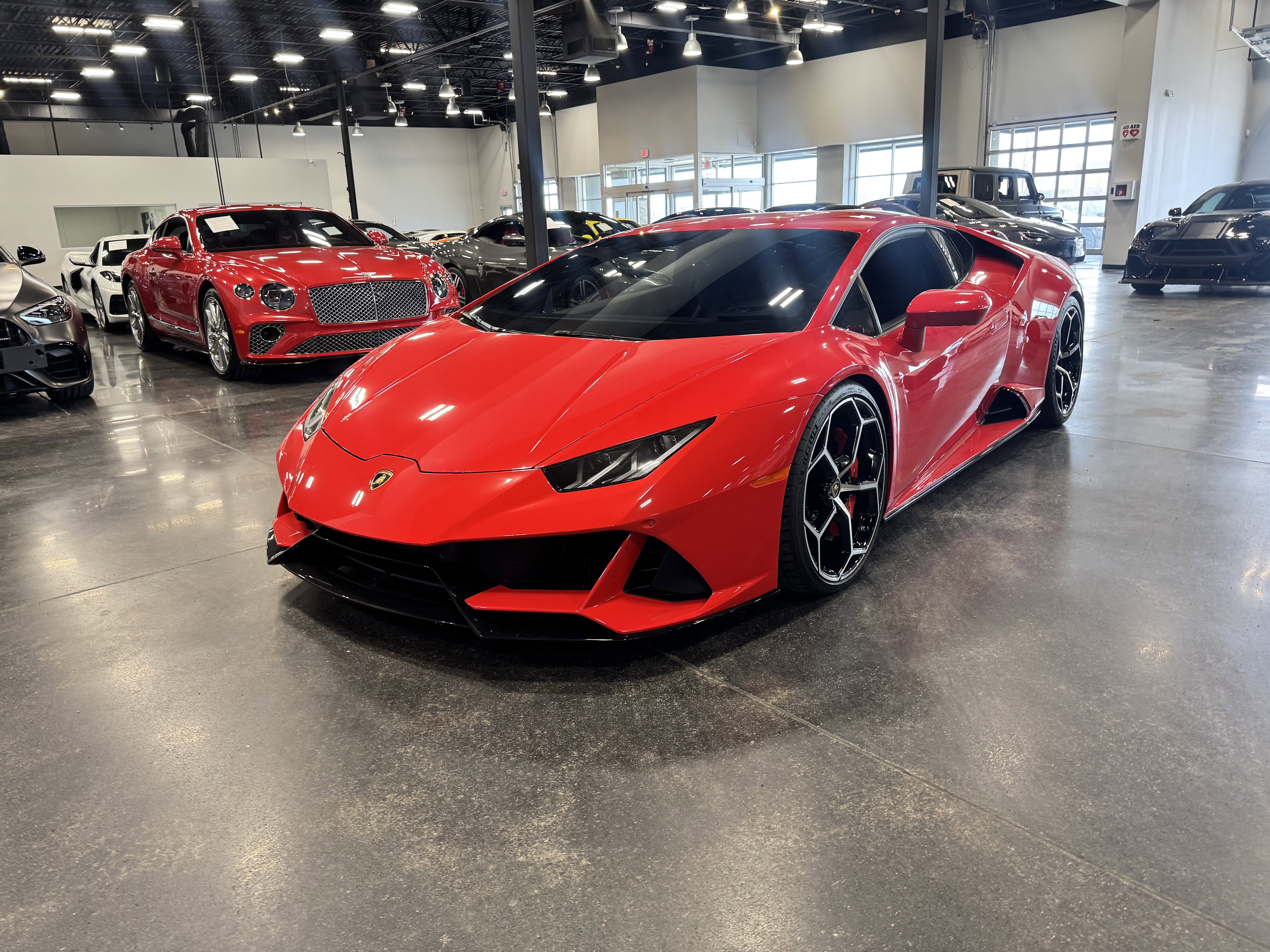 Used 2020 Lamborghini Huracan EVO image 21