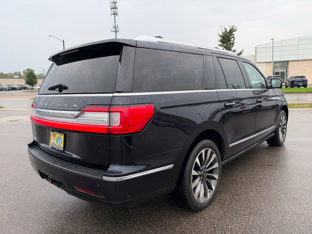Used 2021 Lincoln Navigator L Reserve w/ Luxury Package AWD/4WD image 5