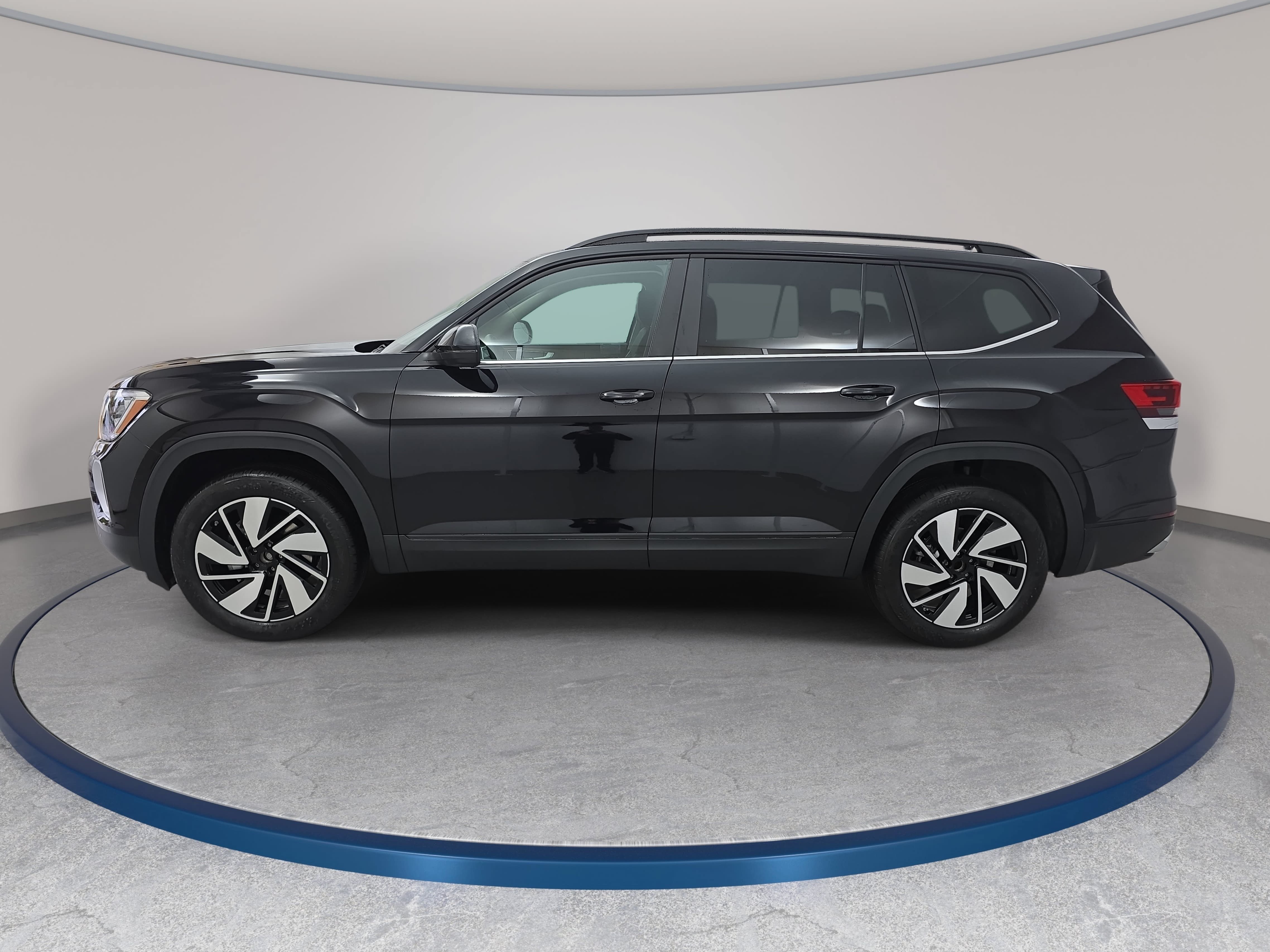 New 2026 Volkswagen Atlas SE FWD image 8