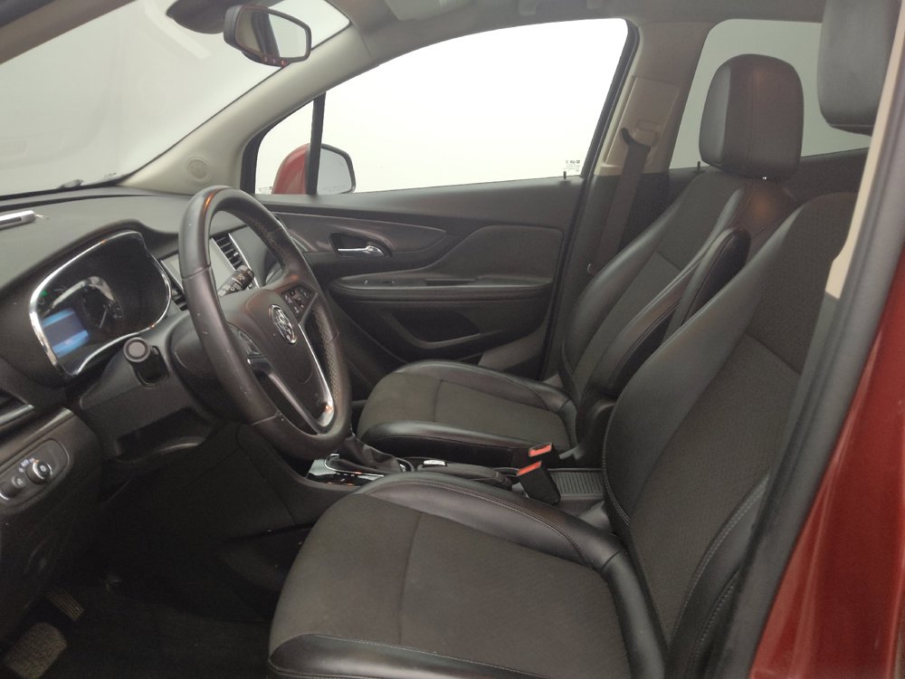 Used 2021 Buick Encore Preferred w/ Safety Package FWD image 17