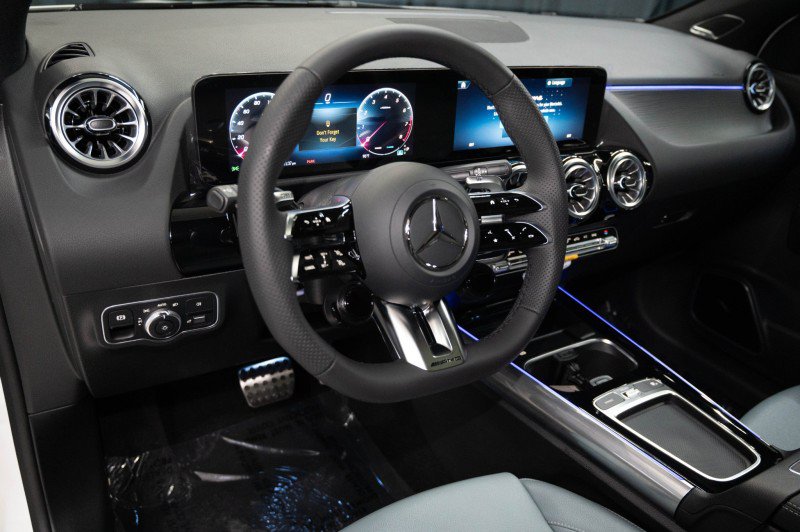 New 2026 Mercedes-Benz GLA 35 AMG 4MATIC image 16