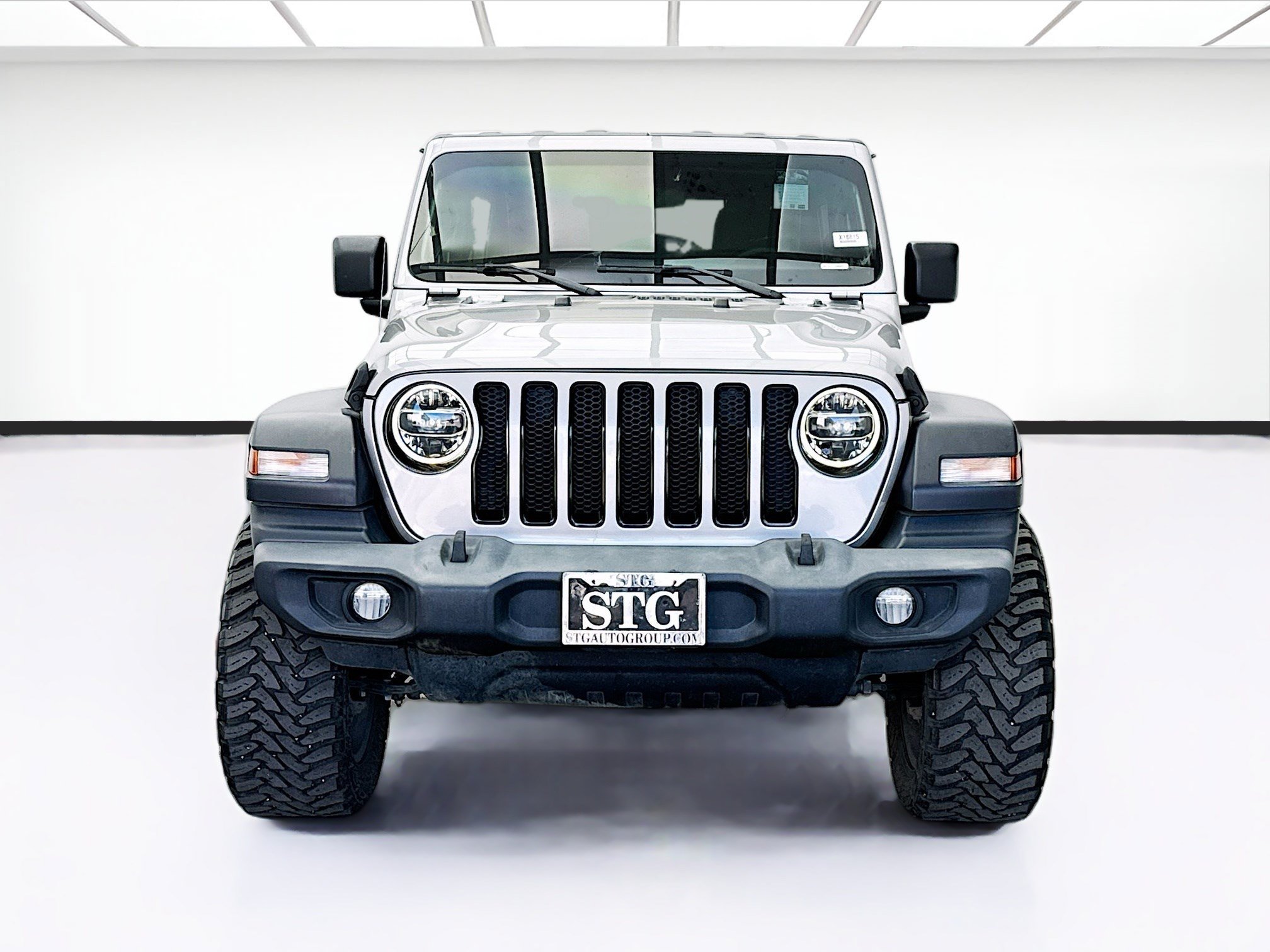 Used 2020 Jeep Wrangler Unlimited Sport AWD/4WD image 2