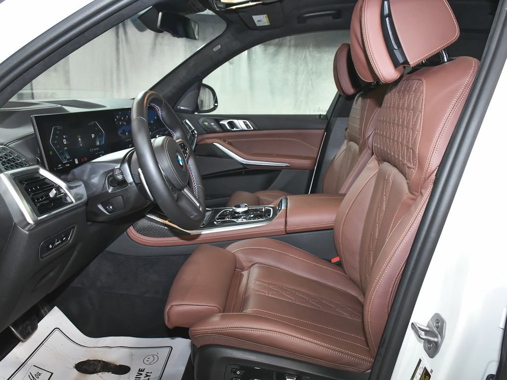 Used 2026 BMW X7 M60i image 46