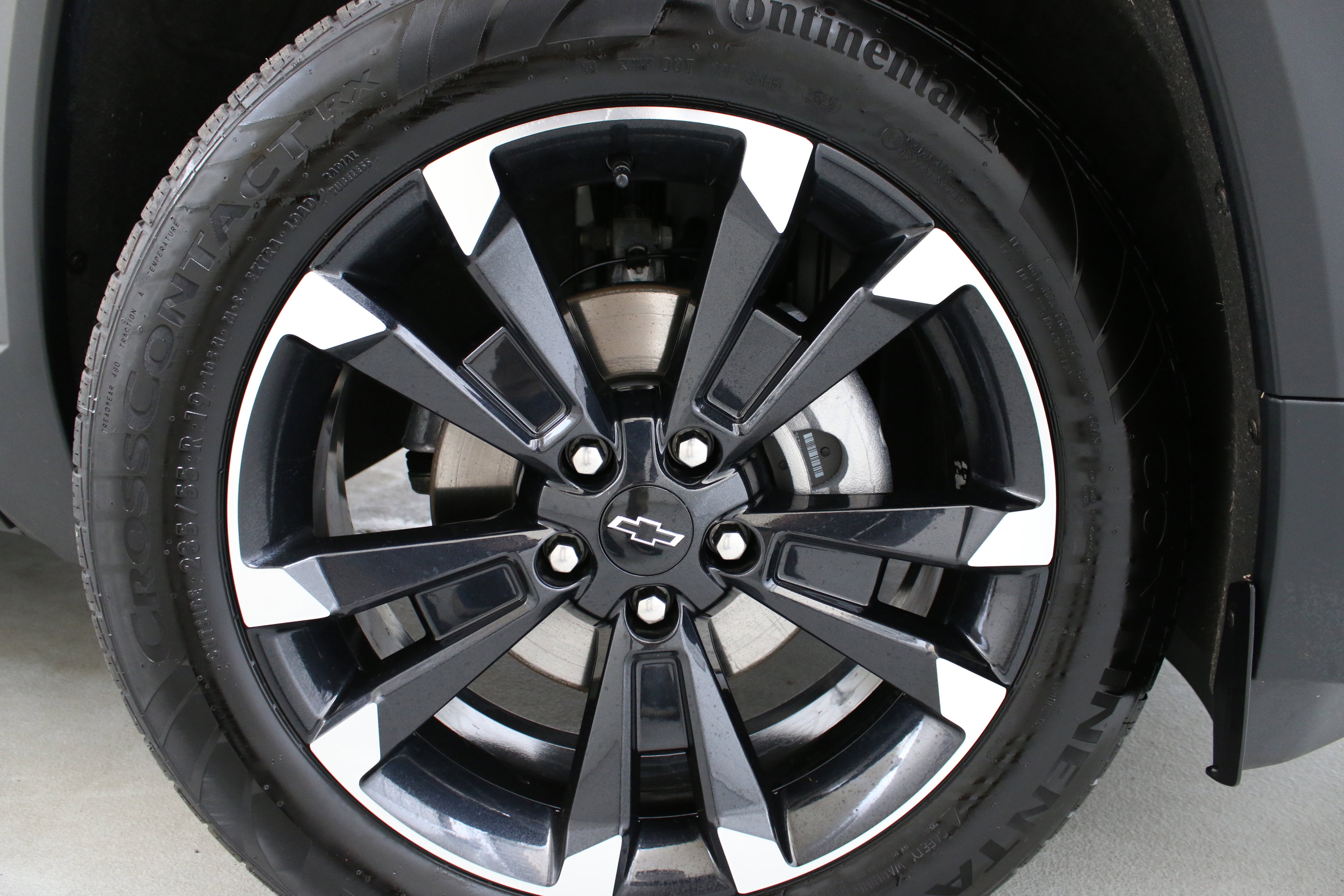 Certified 2025 Chevrolet Equinox RS w/ Safety and Technology Package AWD/4WD image 33