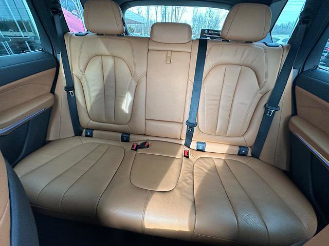 Certified 2022 BMW X5 xDrive45e image 31