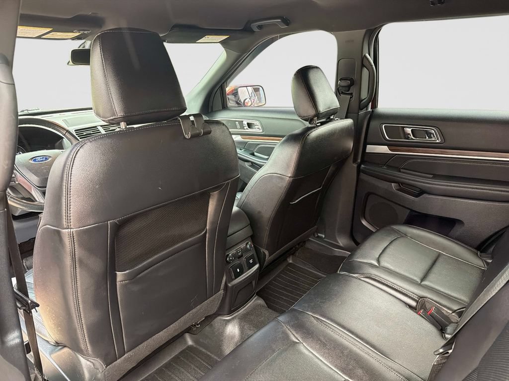 Used 2019 Ford Explorer Limited w/ Ford Safe & Smart Package AWD/4WD image 15