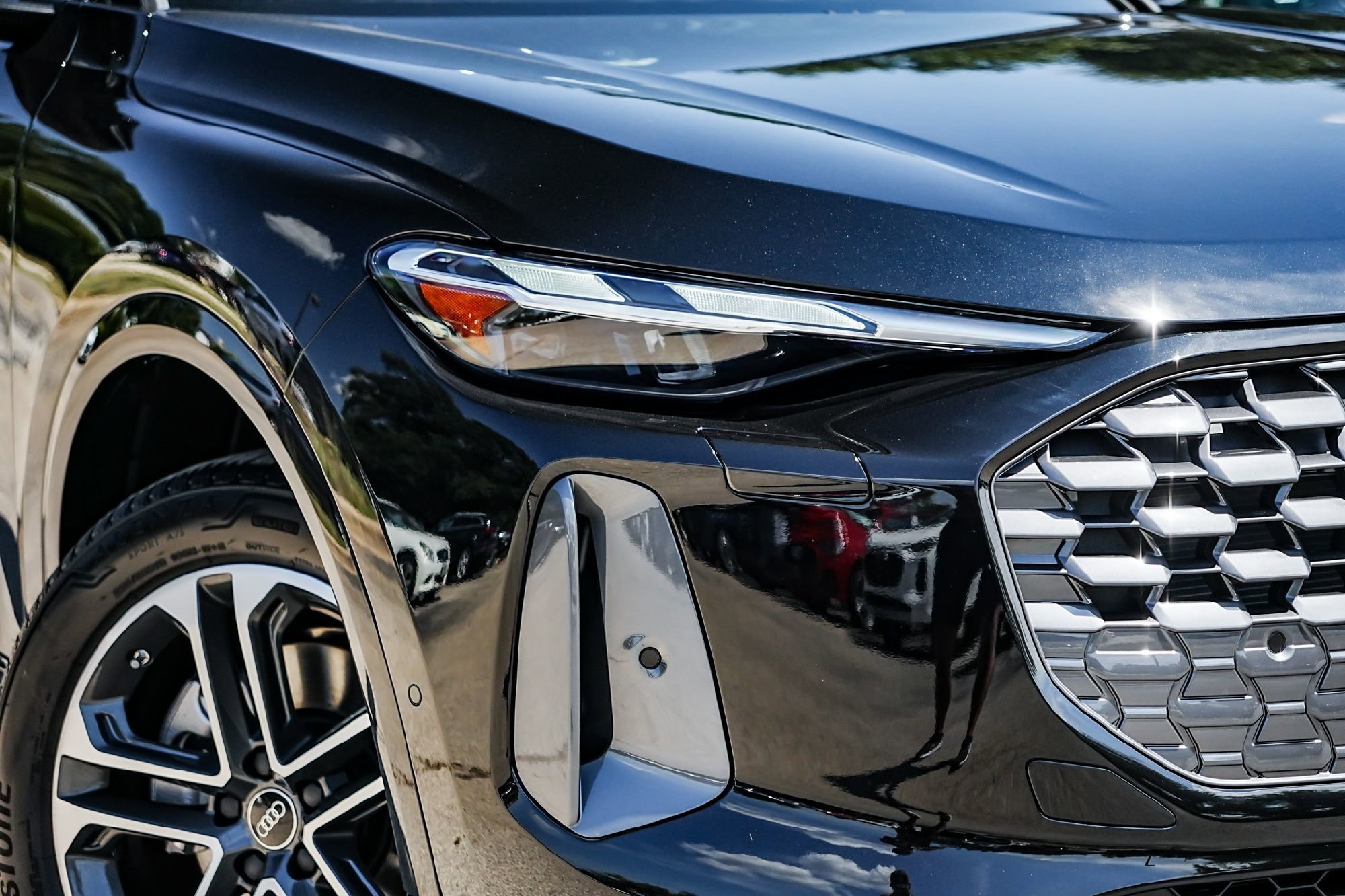 New 2025 Audi Q5 Premium image 3