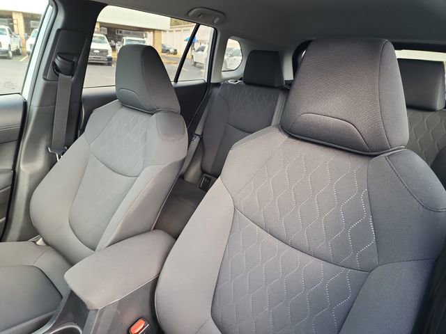 Used 2023 Toyota Corolla Cross LE image 11