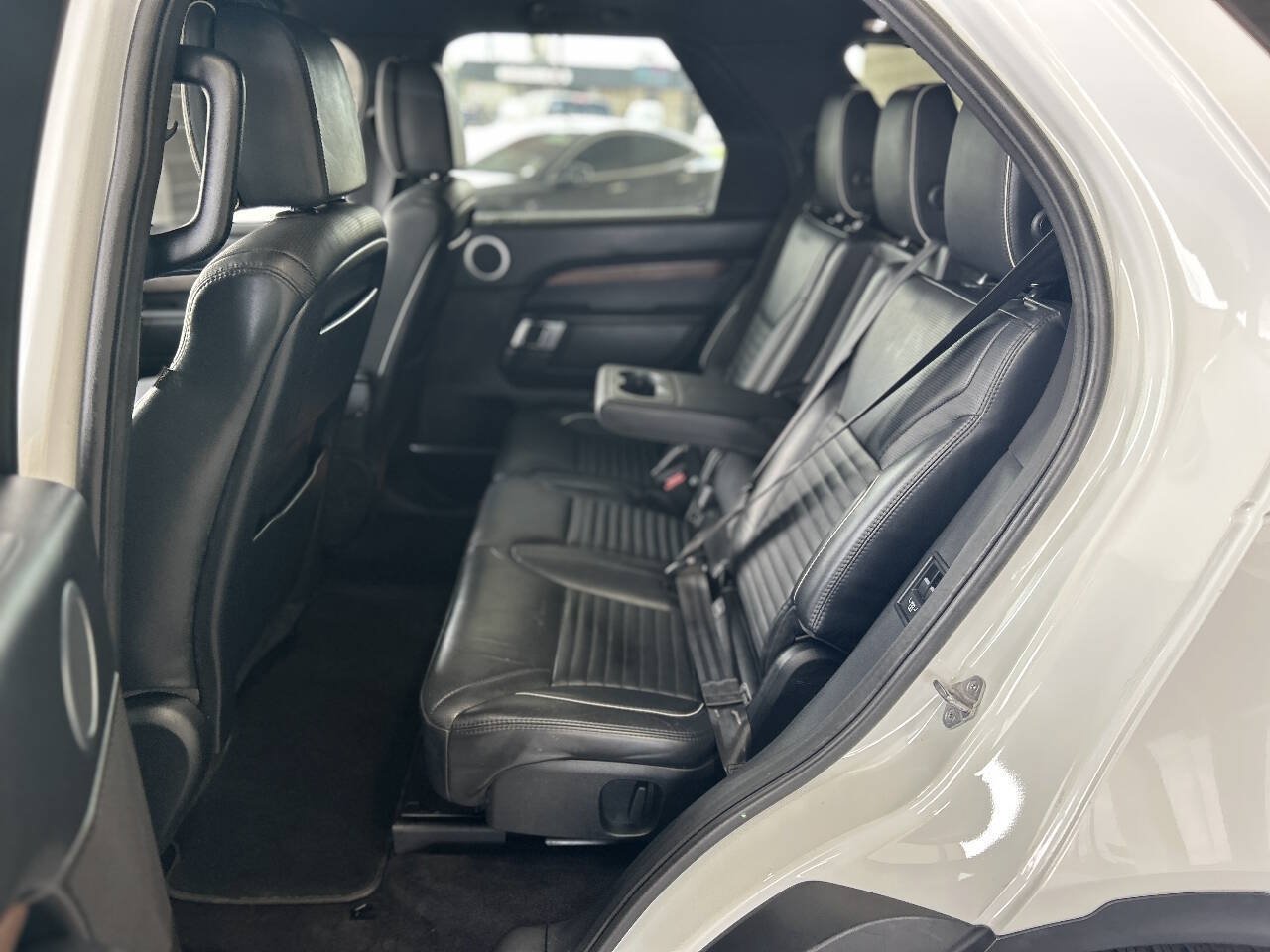 Used 2019 Land Rover Discovery HSE Luxury AWD/4WD image 48