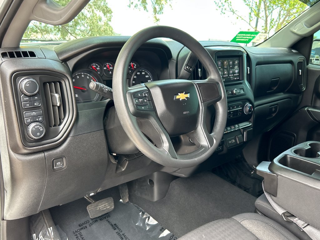 Used 2024 Chevrolet Silverado 1500 Custom w/ Turbomax Blackout Package AWD/4WD image 7