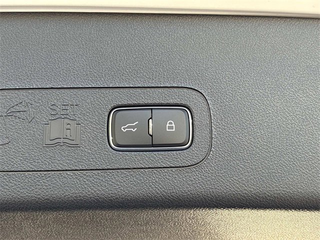 New 2026 Lincoln Aviator AWD w/ Jet Appearance Package image 13