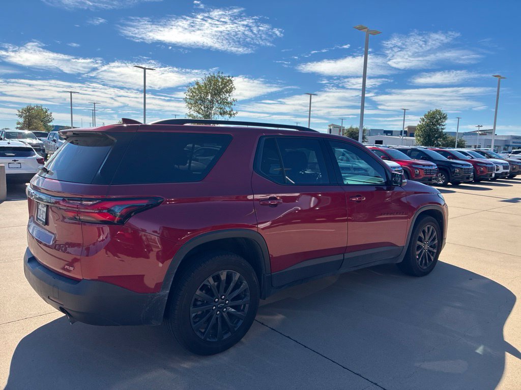 Used 2023 Chevrolet Traverse RS w/ LPO, Floor Liner Package FWD image 4