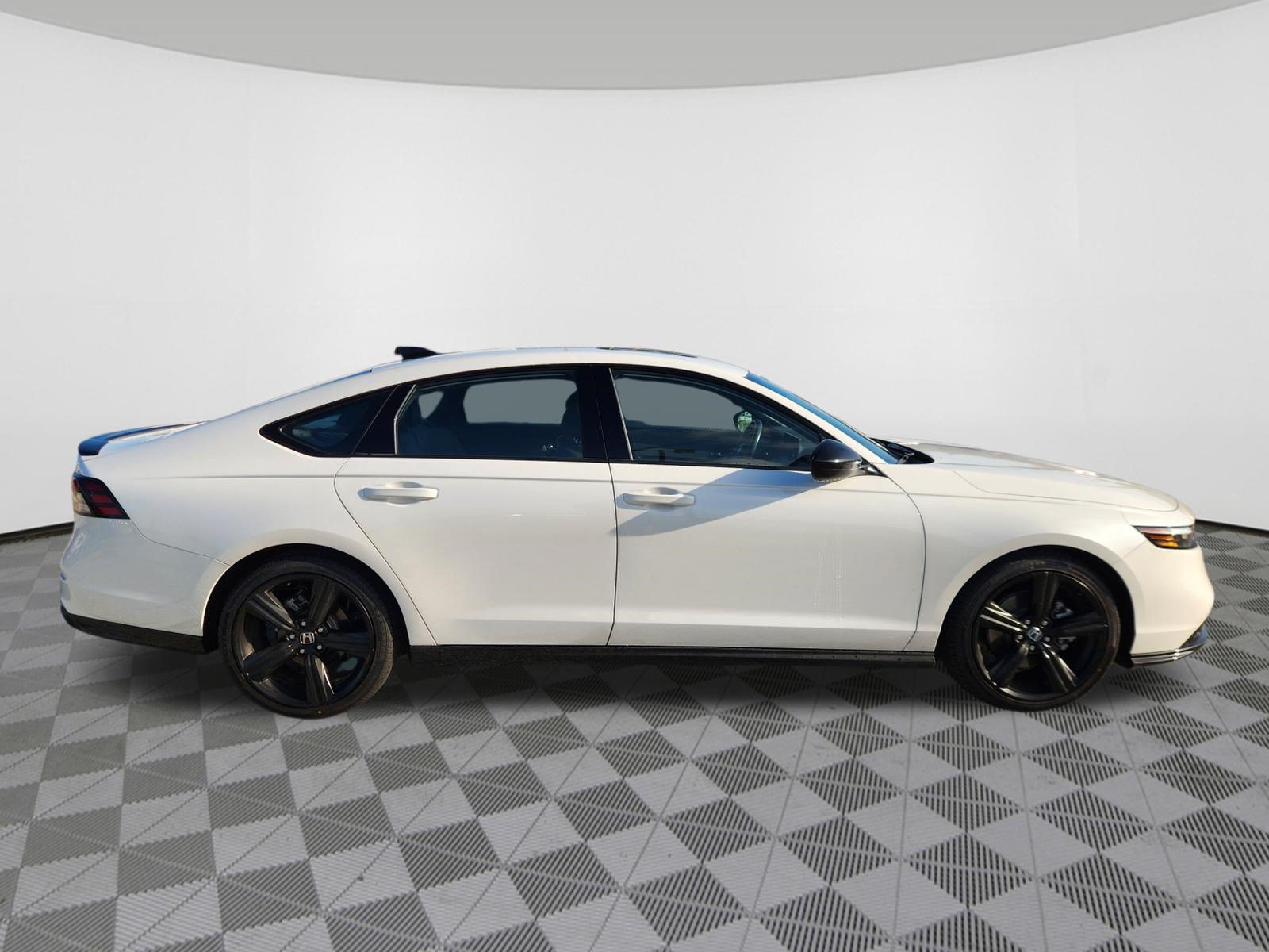 Certified 2025 Honda Accord Sport image 6