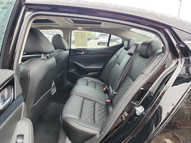 Used 2022 Nissan Maxima Platinum w/ Sport Mat Group FWD image 10