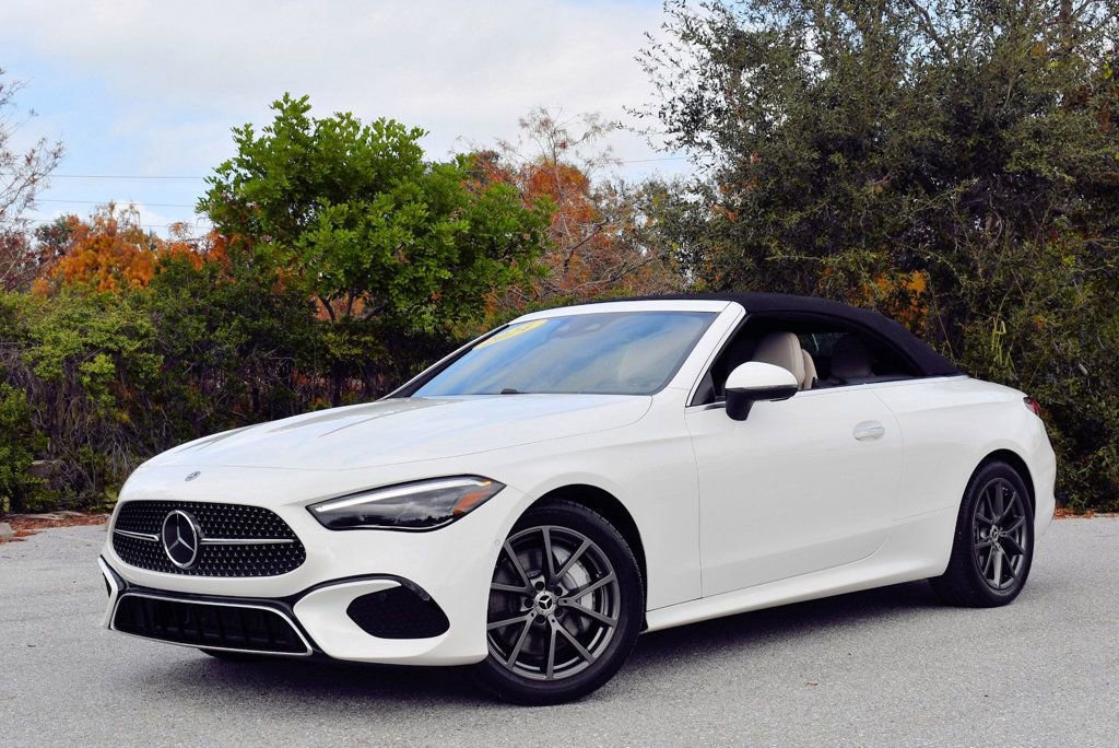 Used 2024 Mercedes-Benz CLE 300 4MATIC Cabriolet w/ Driver Assistance Package image 27