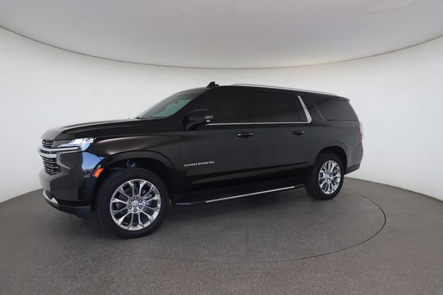 Used 2023 Chevrolet Suburban LT w/ LT Signature Plus Package AWD/4WD image 4