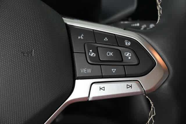 Certified 2023 Volkswagen Taos SE FWD image 19