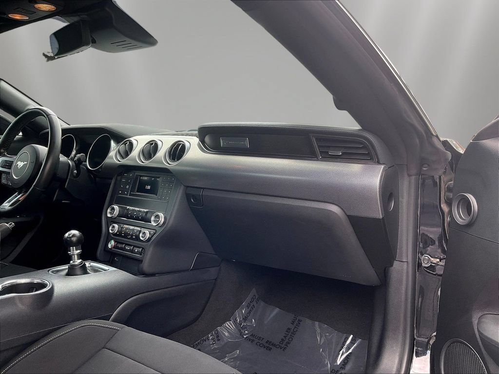Used 2022 Ford Mustang GT RWD image 25
