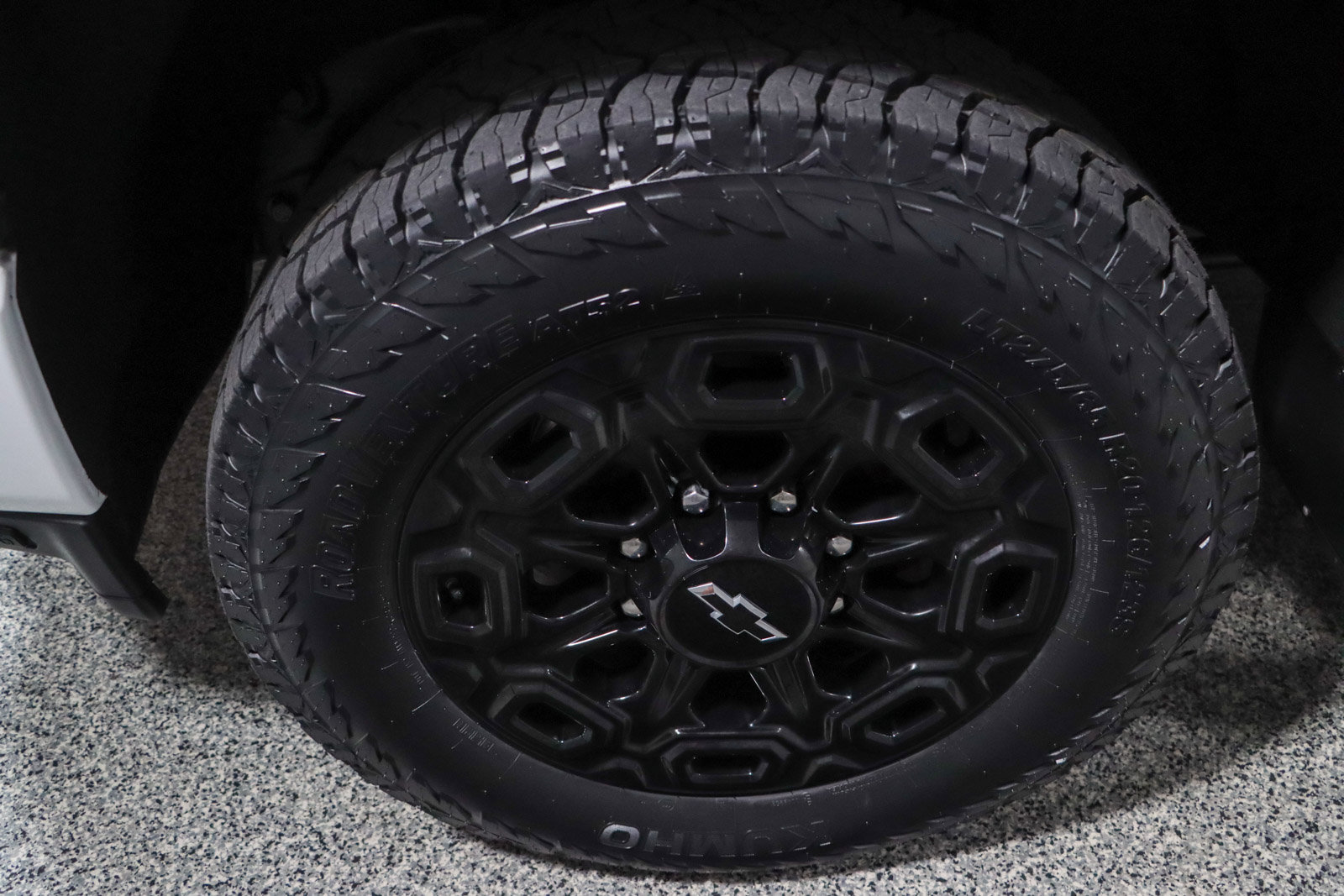 Used 2022 Chevrolet Silverado 2500 LTZ w/ LTZ Plus Package AWD/4WD image 11