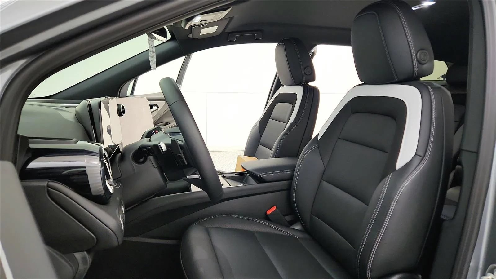 New 2026 Chevrolet Blazer EV LT AWD/4WD image 27