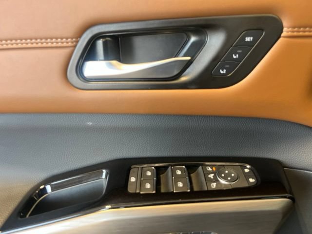 Certified 2025 Nissan Pathfinder Platinum w/ Cargo Package FWD image 9