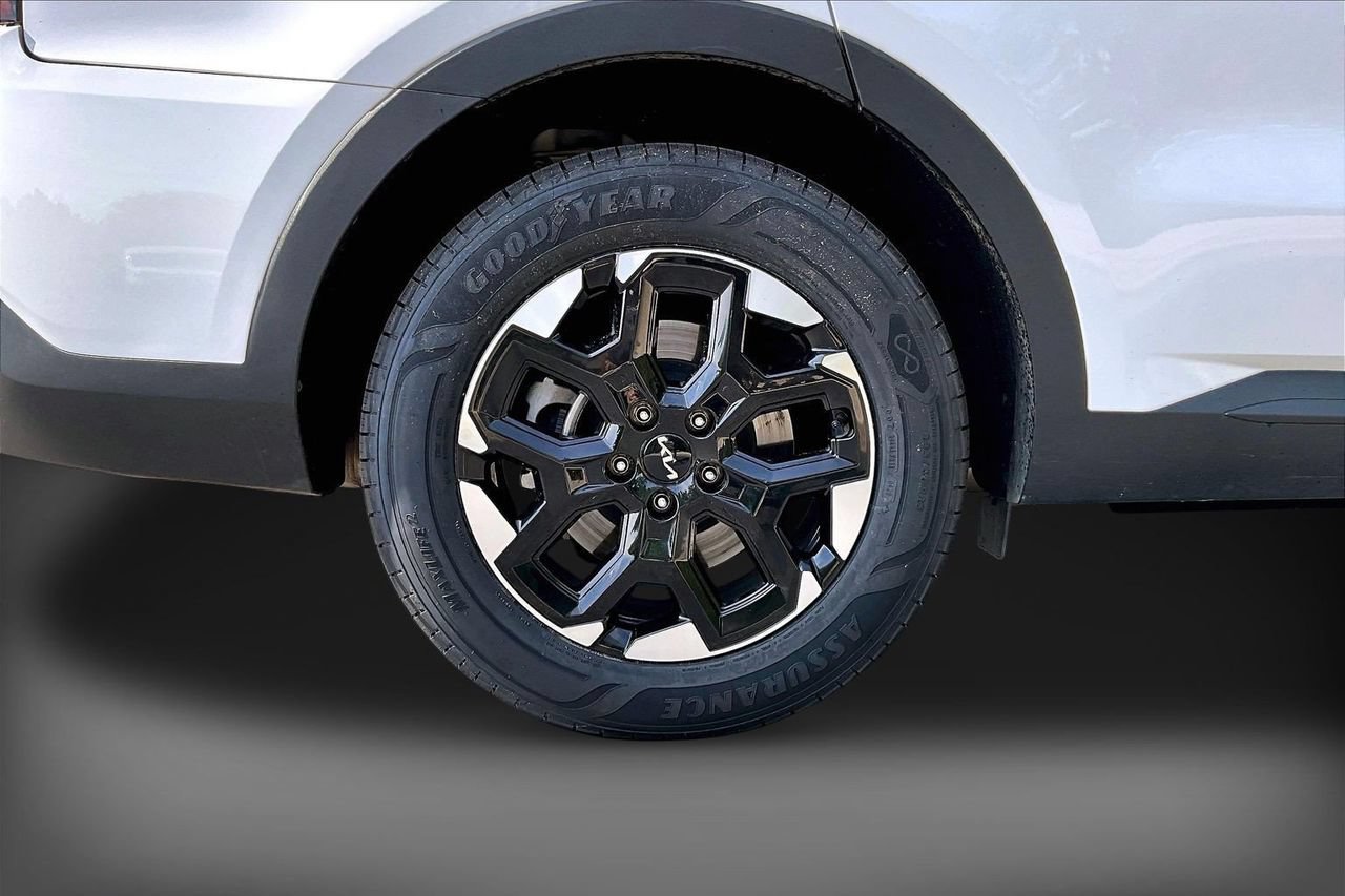 Used 2025 Kia Sorento S w/ Panoramic Sunroof Package FWD image 37