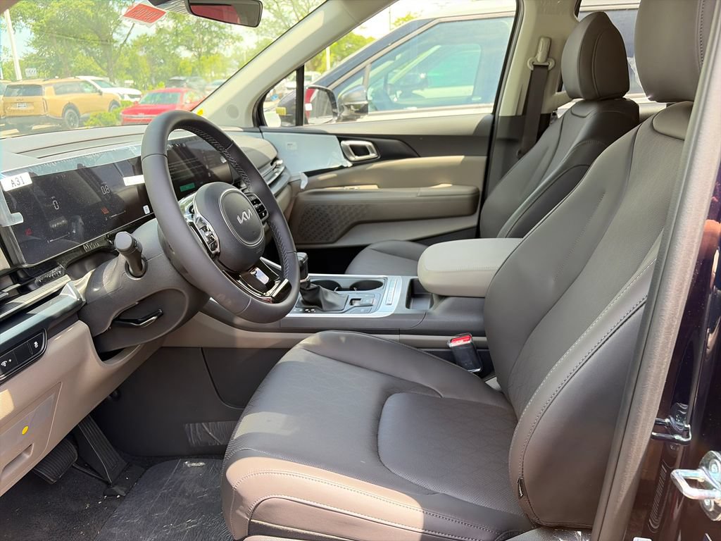 New 2026 Kia Carnival FWD image 13
