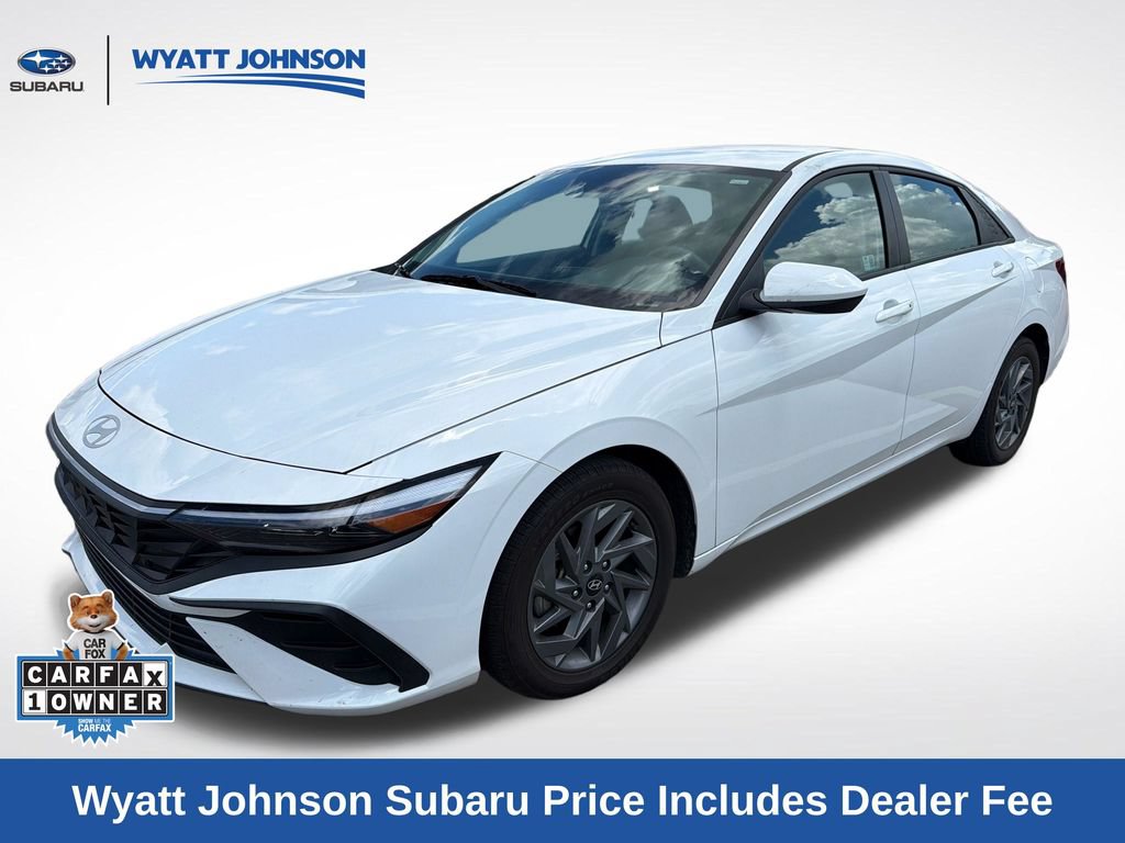 Used 2024 Hyundai Elantra SEL FWD image 1