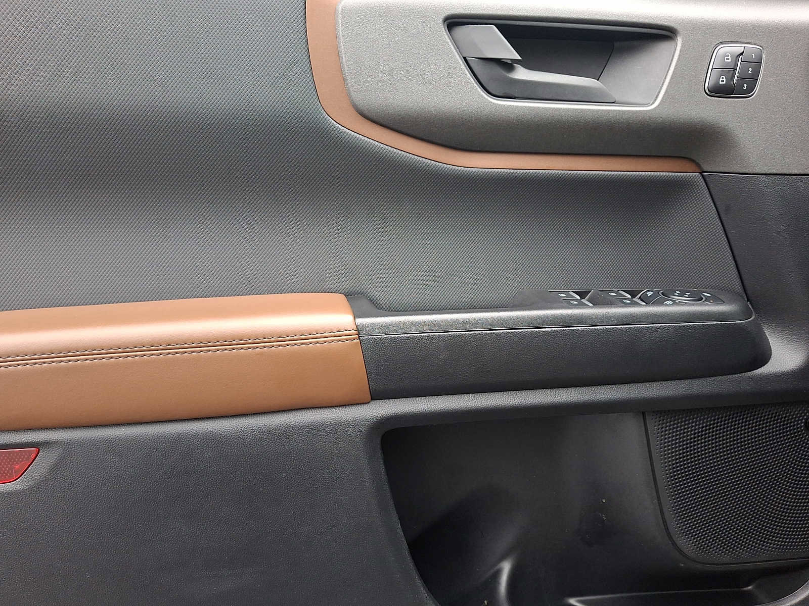 Used 2025 Ford Bronco Sport Outer Banks w/ Outer Banks Tech Package+ image 12