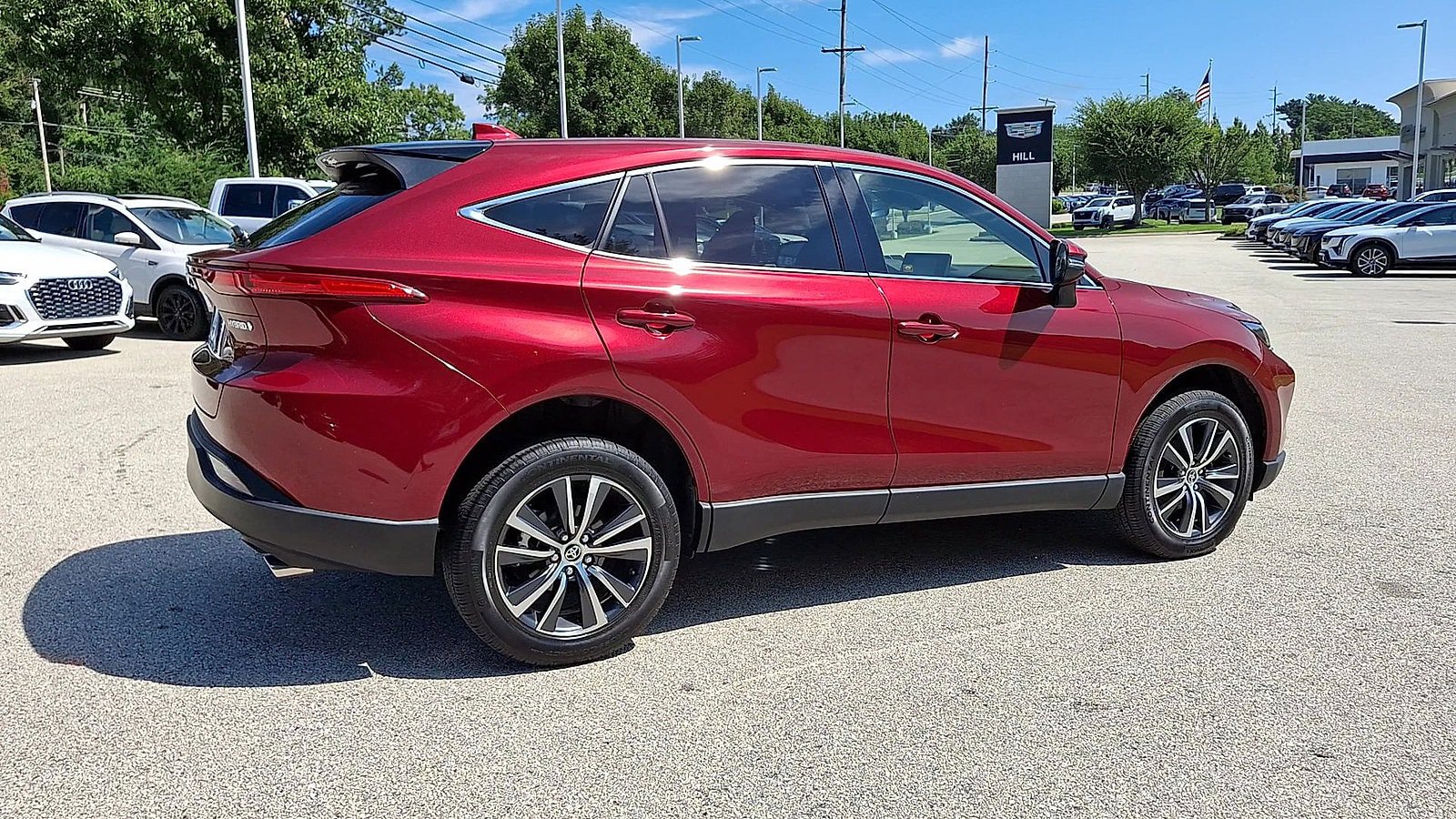 Used 2021 Toyota Venza LE AWD/4WD image 9